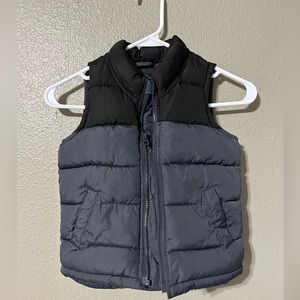 Old navy toddler puffer vest 4T